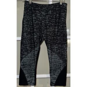 CHAMPION Women's Size Large Cropped Athletic Leggings Black Green Patterned